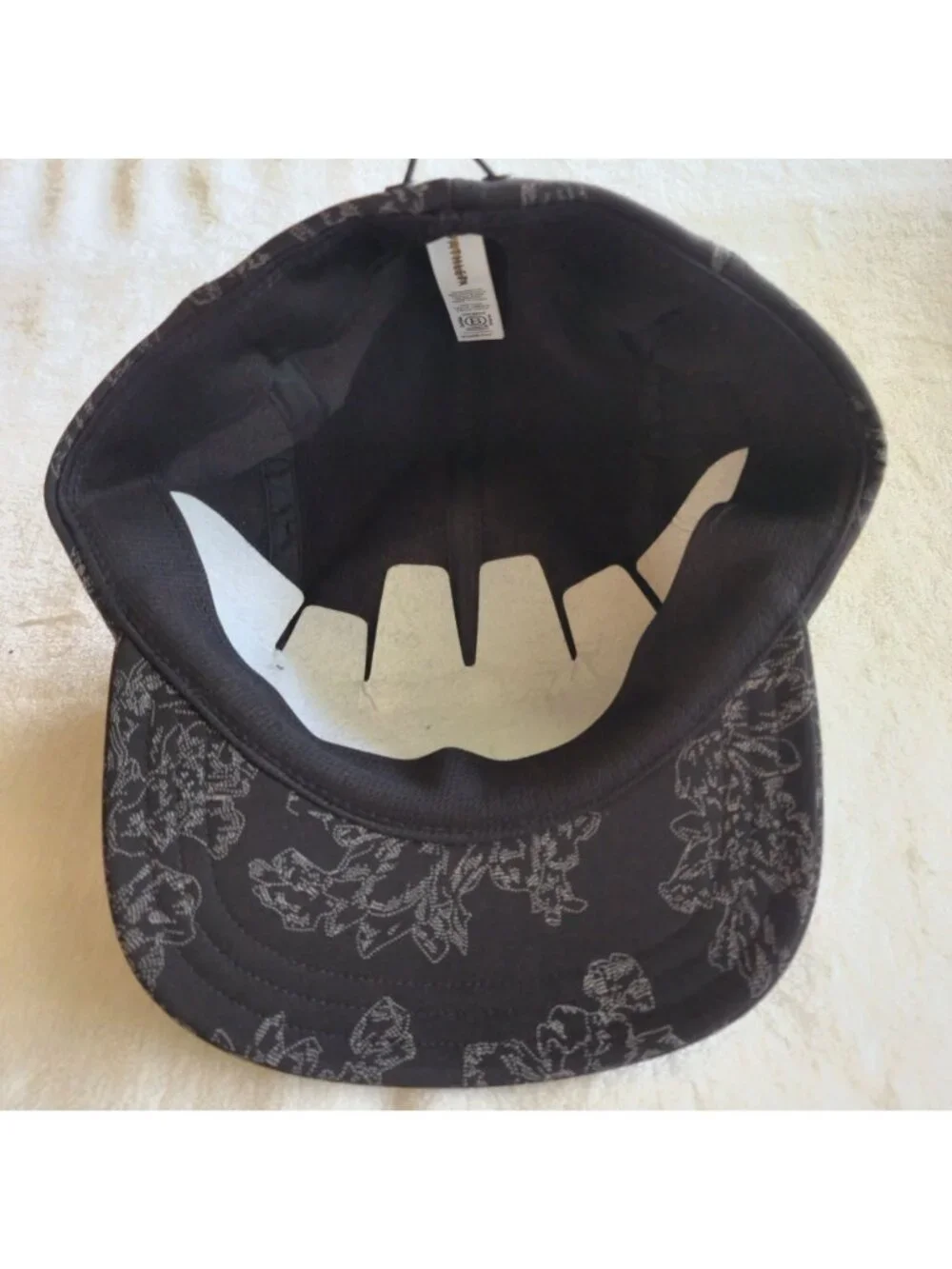NWOT Athleta Cold Weather Train Cap, Black Floral Printed